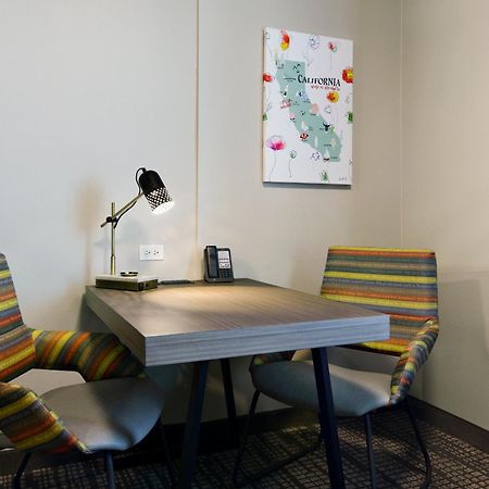 Oxford Suites Пасо Роблс Номер фото