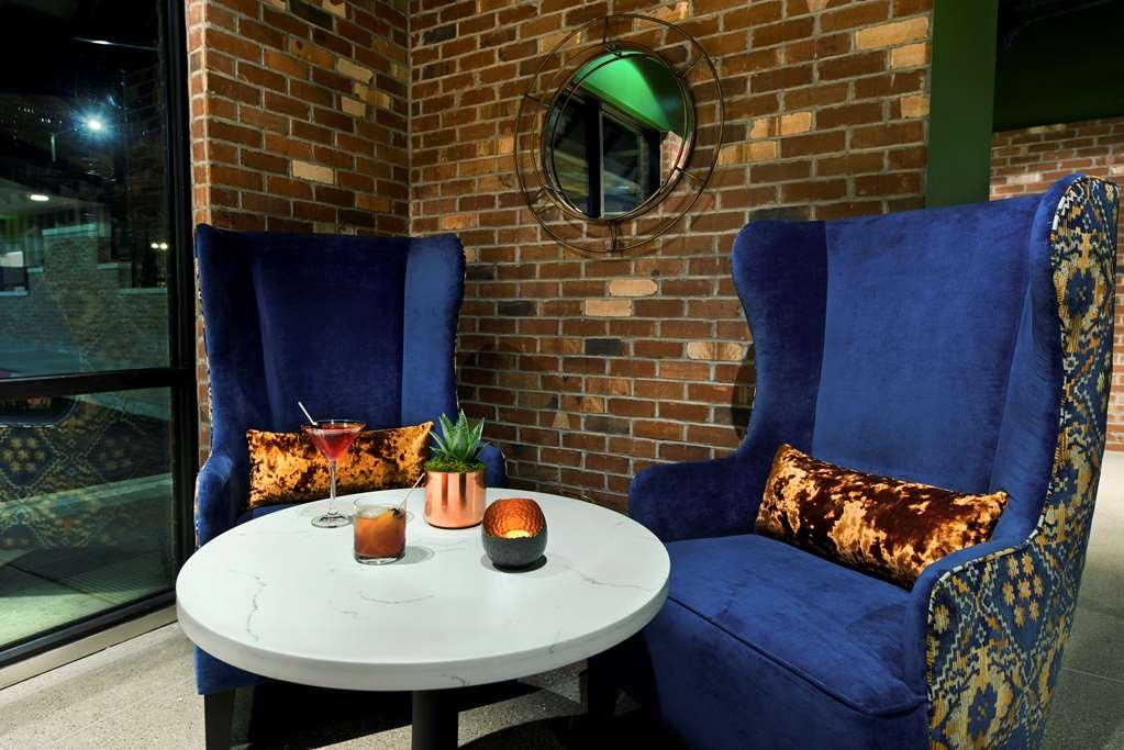 Oxford Suites Пасо Роблс Ресторан фото