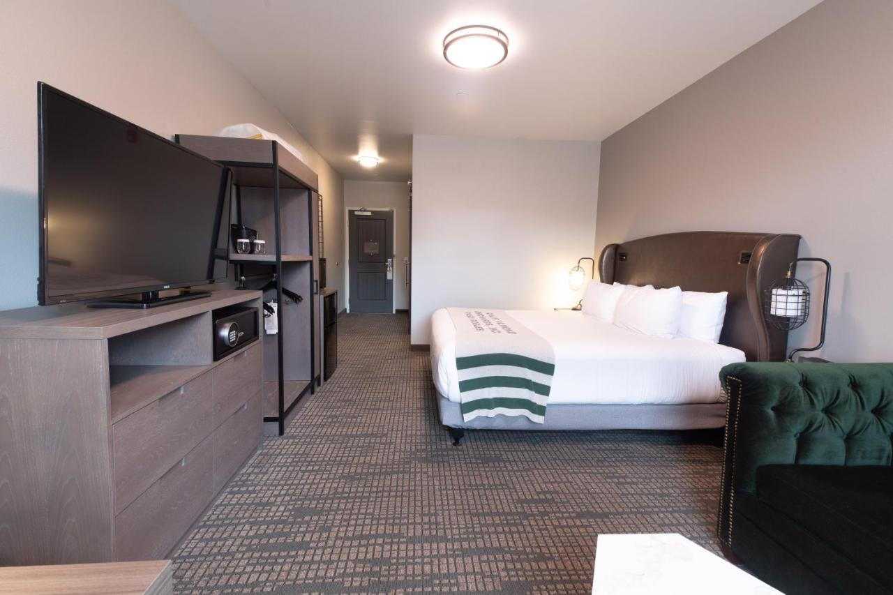 Oxford Suites Пасо Роблс Экстерьер фото