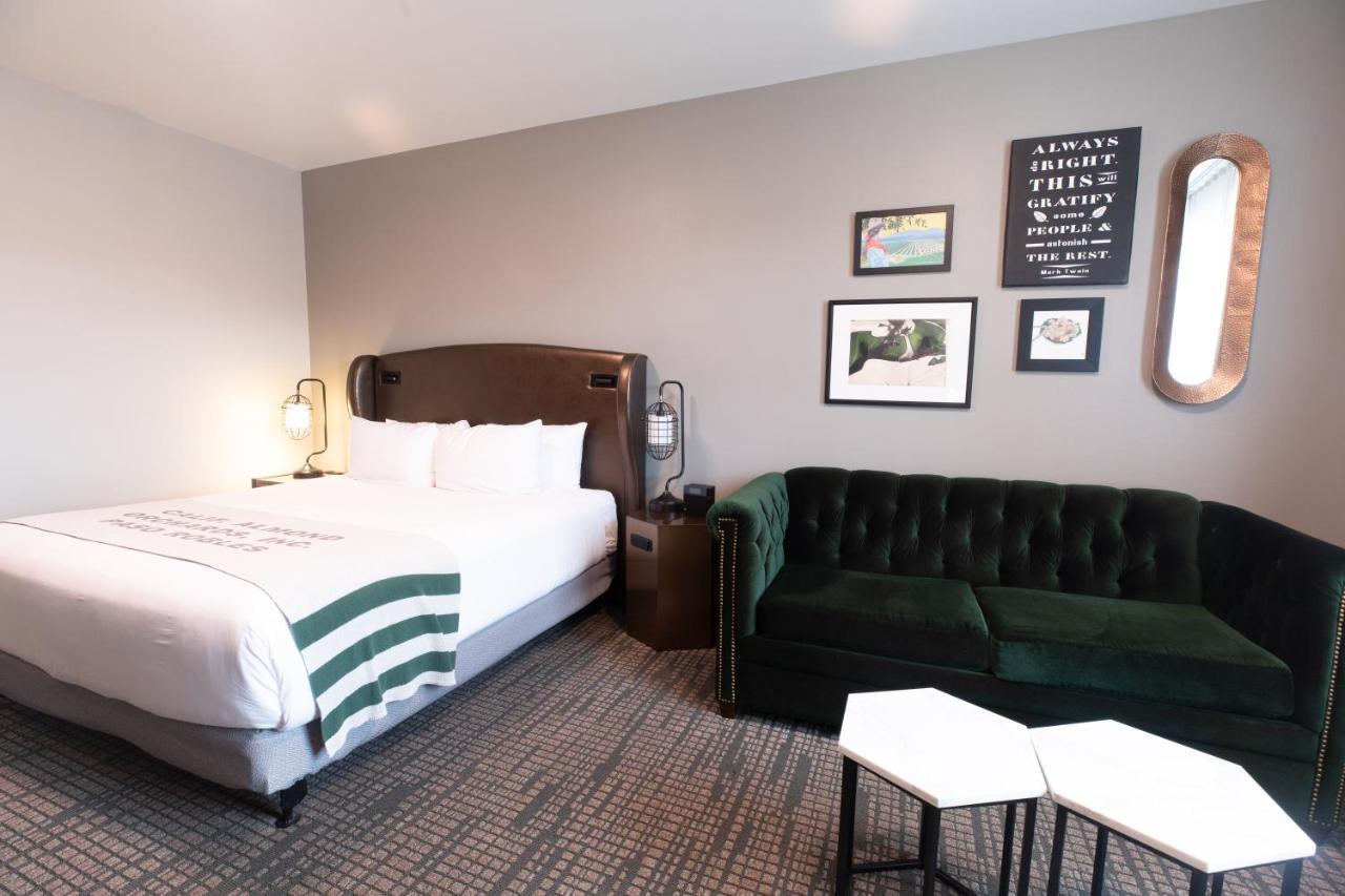 Oxford Suites Пасо Роблс Экстерьер фото