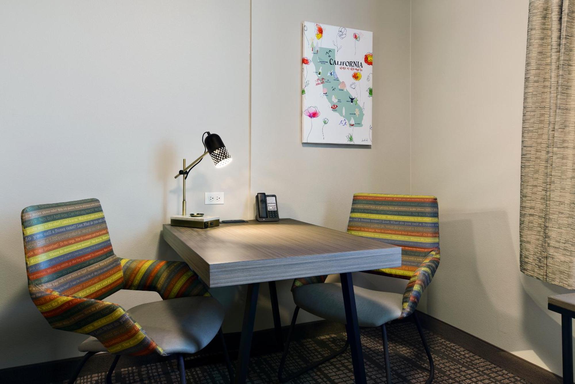 Oxford Suites Пасо Роблс Номер фото