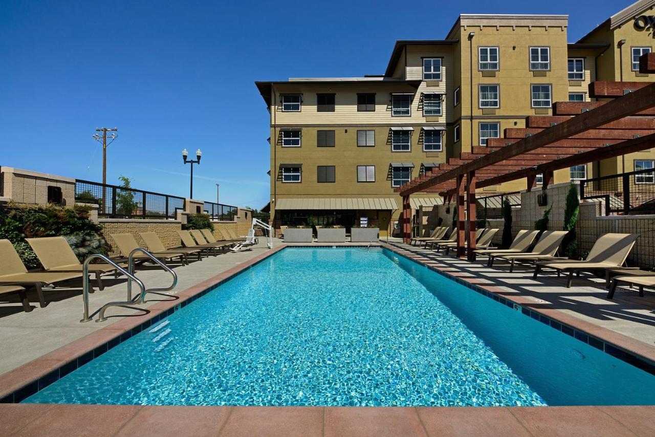Oxford Suites Пасо Роблс Экстерьер фото